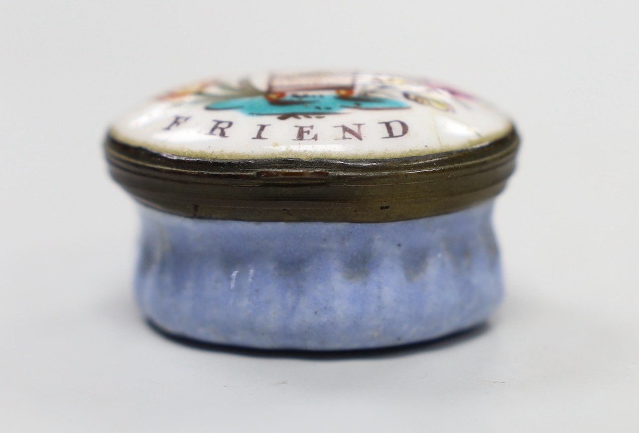 A small South Staffordshire enamel ‘Gift of a Friend’ patch box. 4.5cm wide